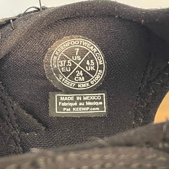 Keen Women’s 7 Black Hiking Sandals Water Outdoor Shoes Closed Toe Secure Fit - Picture 6 of 9